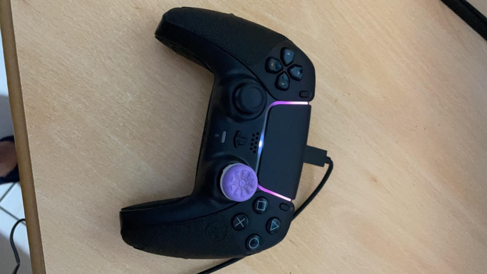 Grips XT (Extra-Thin) - Customer Photo From alan MALLIA